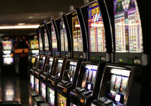 Игровые автоматы на реальные деньги в казино GMS Deluxe